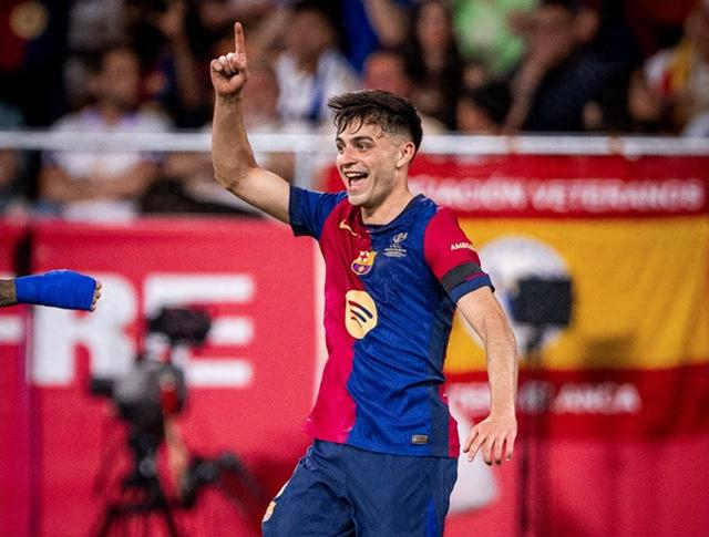 记者：吴少聪发烧，今日出席国安赛前发布会球员调整为张玉宁