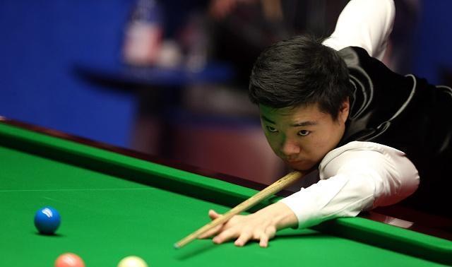 手敲响了警 手敲响了警